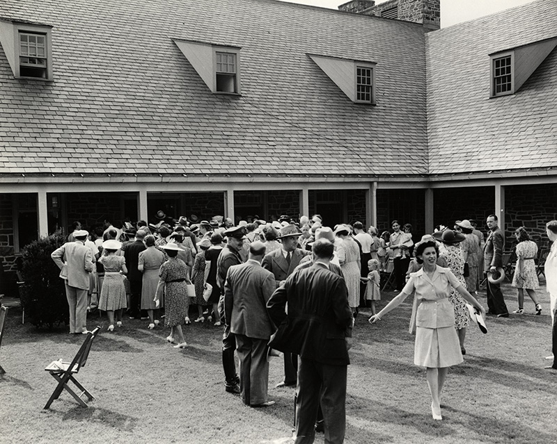 Crowd pictured at 1941 FDR Library Dedication